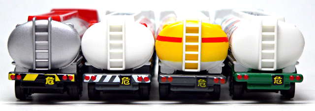 toysrus_tanklorry06.JPG